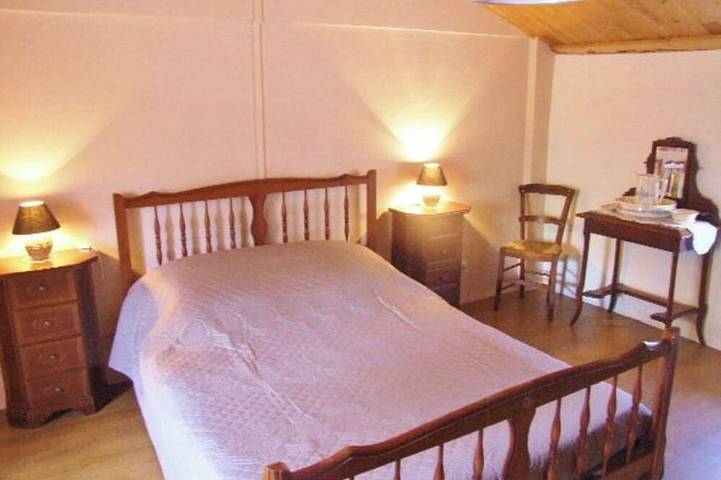 Gîte pour 7 personnes, avec jardin à Saint-Juéry - 3