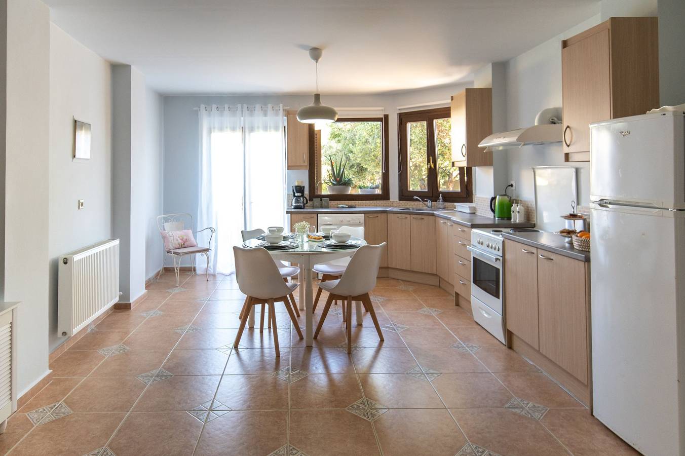 Ganze Wohnung, Ferienwohnung für 4 Personen mit Garten in Tavronitis, Chania und Umgebung