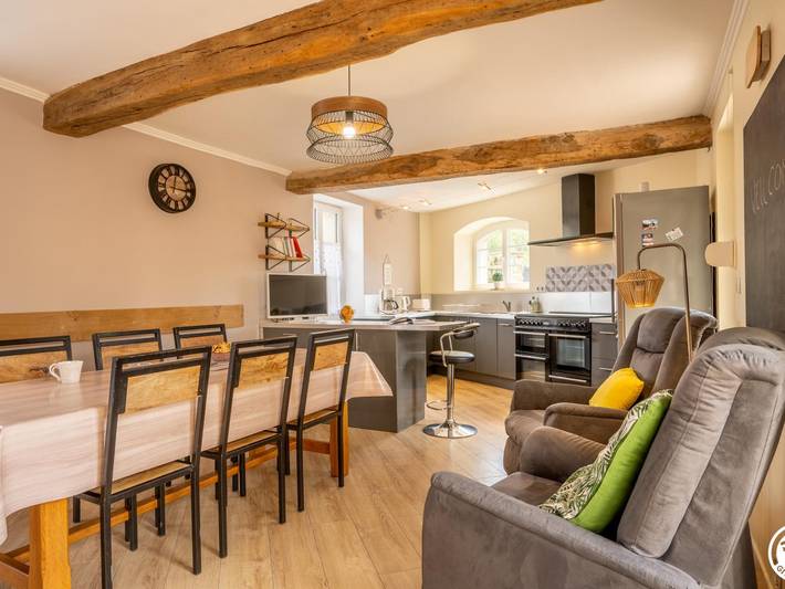 Gîte cosy avec terrasse à Compiègne, proche du centre-ville in Compiègne, Oise
