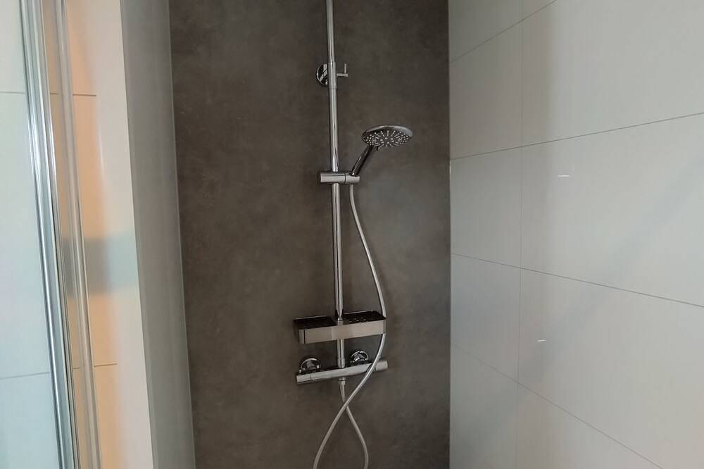 Luxe Chalet Eveline midden in Natura2000, dichtbij Blokzijl, Giethoorn en meer! in Blokzijl, Nationaal Park Weerribben-Wieden