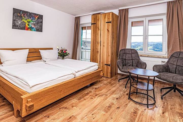 Ferienhaus für 17 Personen, mit Balkon und Garten sowie Pool in Kollnburg - 4