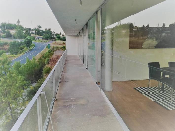 Location de vacances pour 7 personnes, avec piscine ainsi que vue et jardin, animaux acceptés dans Mogadouro - 4