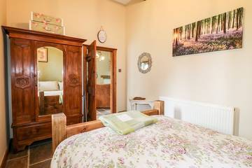 Cottage for 2 People in South Wingfield, Derbyshire, Photo 2