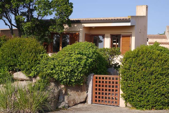 Location de vacances pour 5 personnes, avec terrasse et jardin en Sardaigne