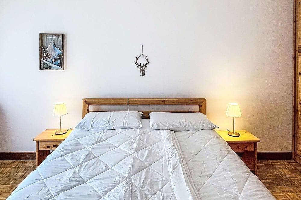 Ganze Wohnung, Gemütliche Wohnung für 4 Gäste mit  W-Lan, Tv und Innenhof in Sant'Antonio di Mavignola, Adamello-Presanella-Alpen