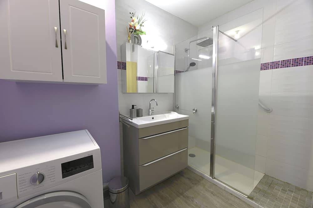 Appartement entier, Le Corot - T2 proche centre ville in Saint-Brieuc, Côte de Goëlo