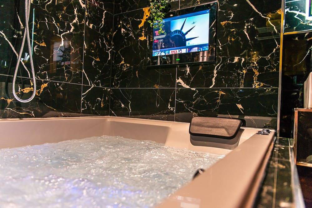 Ganze Wohnung, Apartment-Présidial-Eigenes Badezimmer-Jacuzzi in Bradford, Westliches Yorkshire