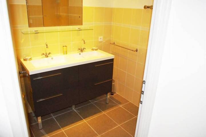 Gîte pour 3 personnes, avec jardin ainsi que piscine et terrasse à Saint-Saturnin-lès-Avignon - 3