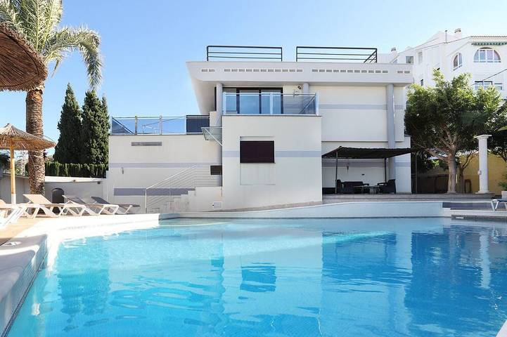 Chalet para 8 personas, con terraza y jardín en Alfàs del Pi
