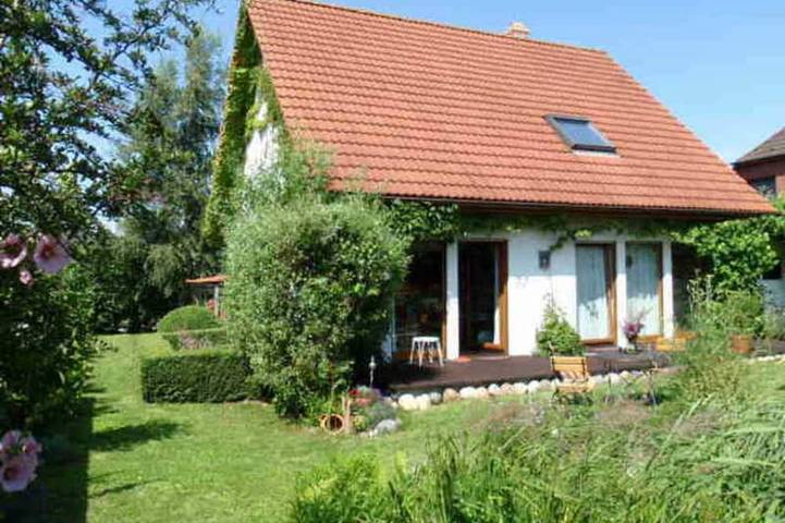 Ferienwohnung für 2 Personen, mit Garten in Karls Erlebnis-Dorf  Rövershagen