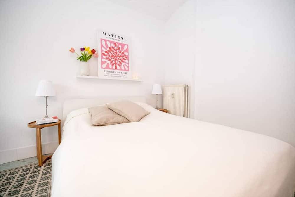 Ganze Wohnung, City Apartment with terrace in Moabit in Moabit Berlin, Berlin
