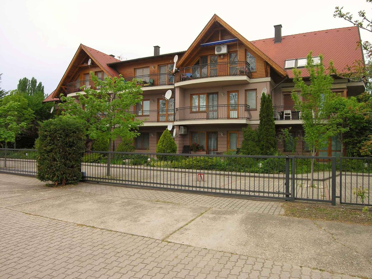 Cały apartament wypoczynkowy, Mieszkanie wakacyjne z pralką i zmywarką  in Balatonlelle, Południowe brzegi Balatonu