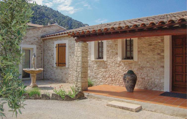 Casa de vacaciones para 6 personas, con jardín además de terraza y piscina - 1