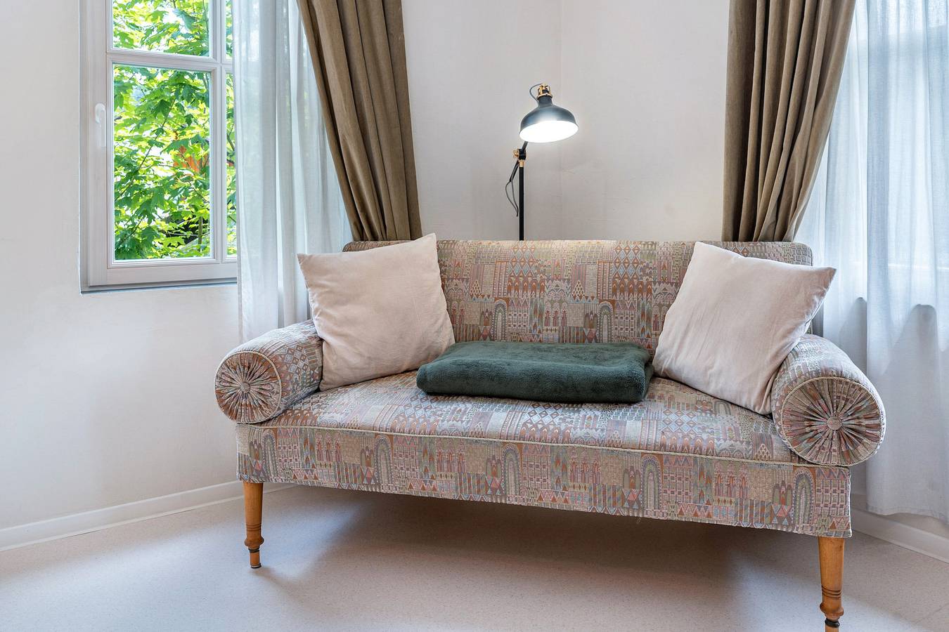 Ganze Wohnung, Ferienwohnung 'Klassenzimmer' mit Bergblick, Gemeinschaftsterrasse und Wi-Fi in Enzklösterle, Nordschwarzwald