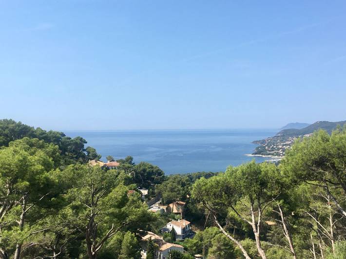 Gîte pour 6 personnes, avec terrasse et jardin dans Plage Font Brun Carqueiranne - 2