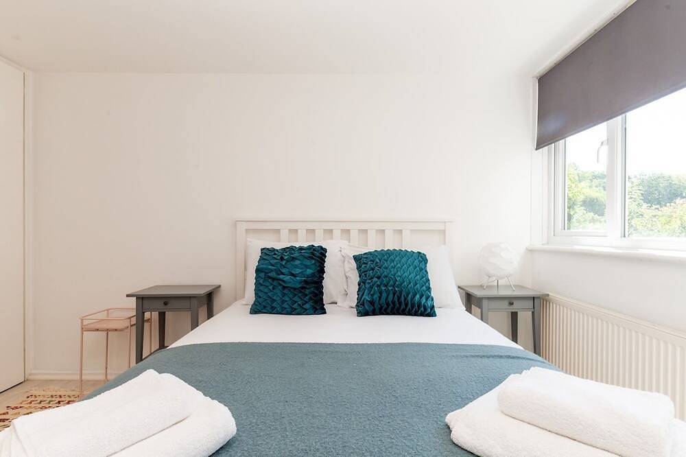 Entire apartment, Pass the Keys | Charming, Tranquil 2 Br Kingston Escape, London in Kingston upon Thames, London