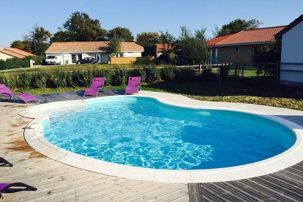 Villa de 3 chambres avec piscine privée, située dans un jardin nouvellement aménagé, sur la plage in Bias, Côte d’Argent