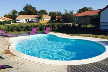 Cottage pour 8 personnes, avec jardin et terrasse à Bias