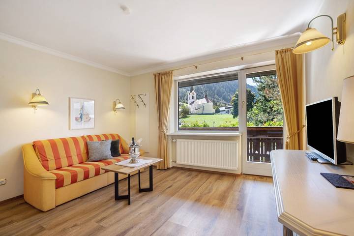 Ferienwohnung für 4 Personen, mit Garten im Kleinwalsertal - 2