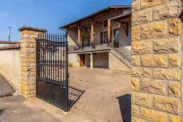 Gîte pour 6 personnes à Lugny