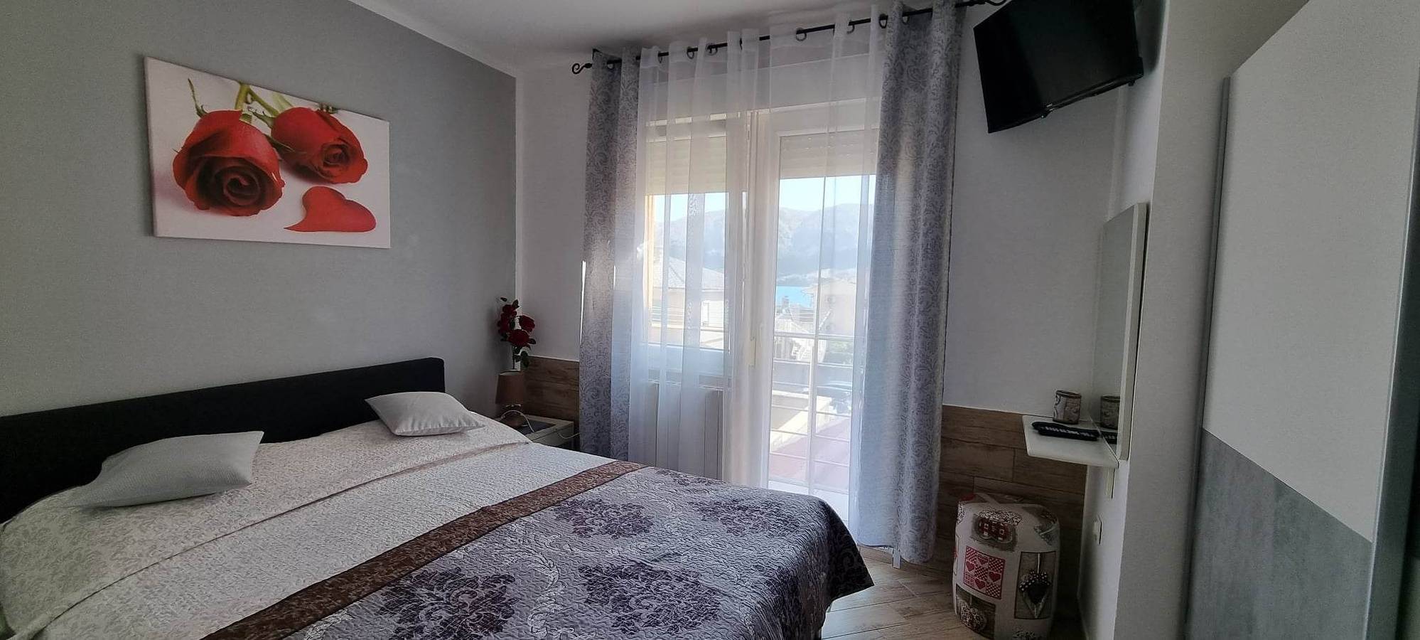 Ganze Wohnung, 2-Zimmer-Ferienwohnung mit Terrasse und Meerblick Baska, Krk A-23618-b in Baska, Krk