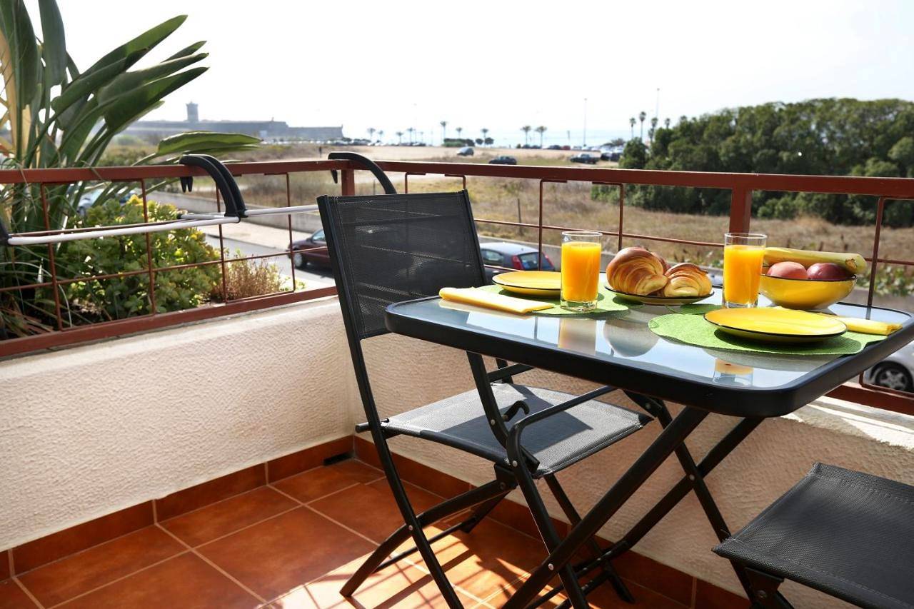 Apartamento inteiro, Like-home-T1 Apt-Sea View, near the beach in Carcavelos e Parede, Costa de Lisboa
