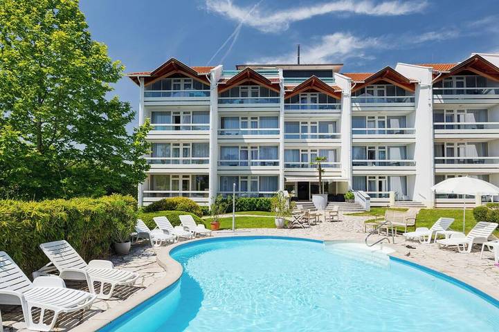 Apartamento de vacaciones para 3 personas, con balcón y sauna además de piscina y jacuzzi - 1