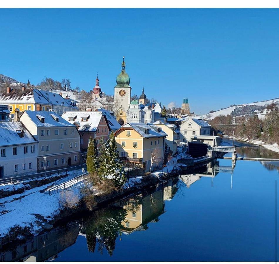 Ganze Wohnung, Apartment with Balcony in Waidhofen an der Ybbs, Mostviertel Region