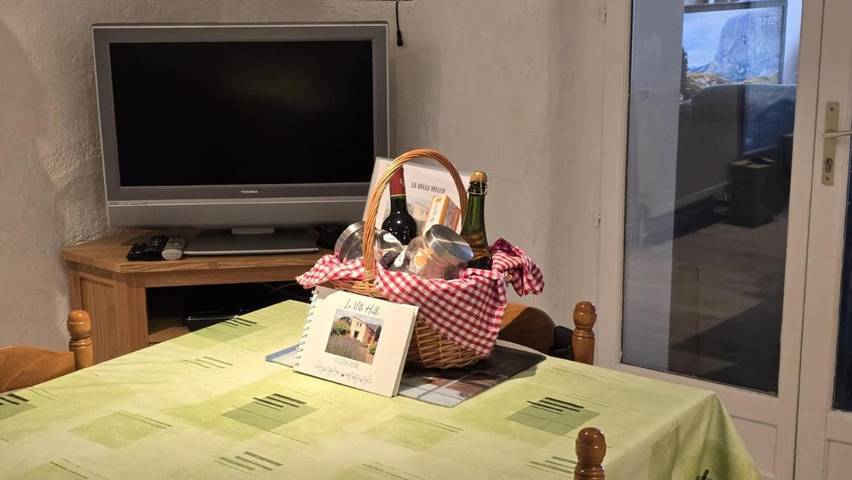 Location de vacances pour 9 personnes, avec terrasse à Guillac - 2