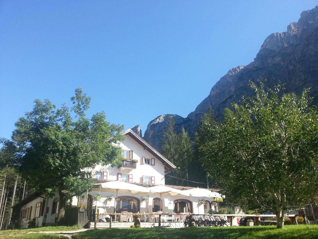 Single Room with Bathroom in Cortina d'Ampezzo, Dolomiti Superski