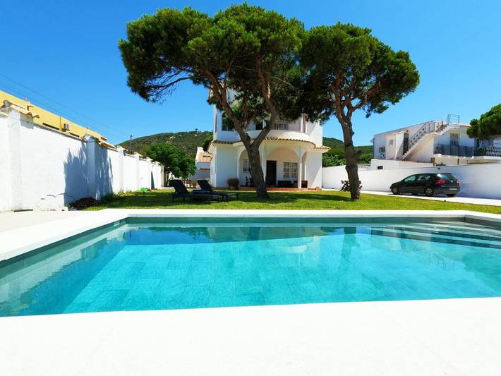 Ferienhaus für 9 Personen, mit Garten und Whirlpool sowie Pool - 1