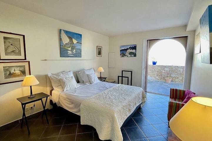 Villa moderne inspirée des bergeries corse avec vue sur mer in Calvi, Région de Calvi