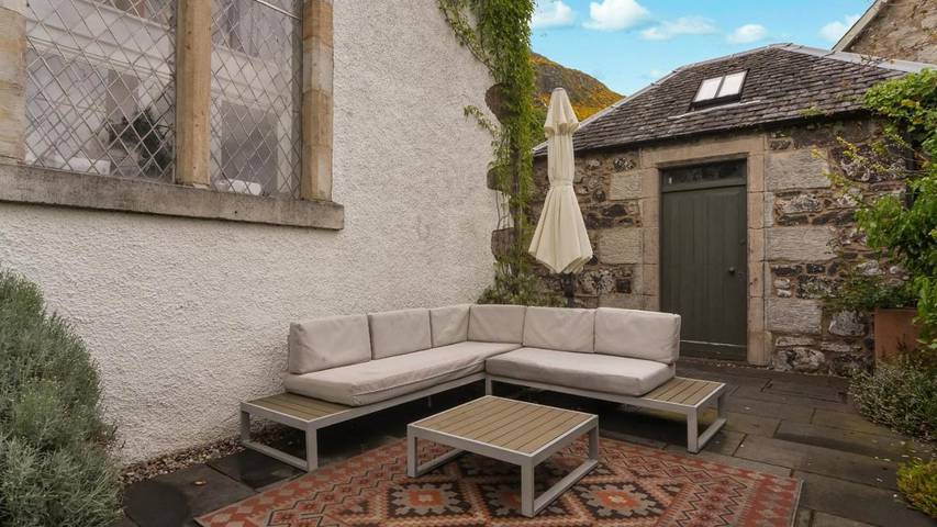 Gîte pour 9 personnes, avec Jacuzzi ainsi que Jardin et Sauna à Stirling - 2