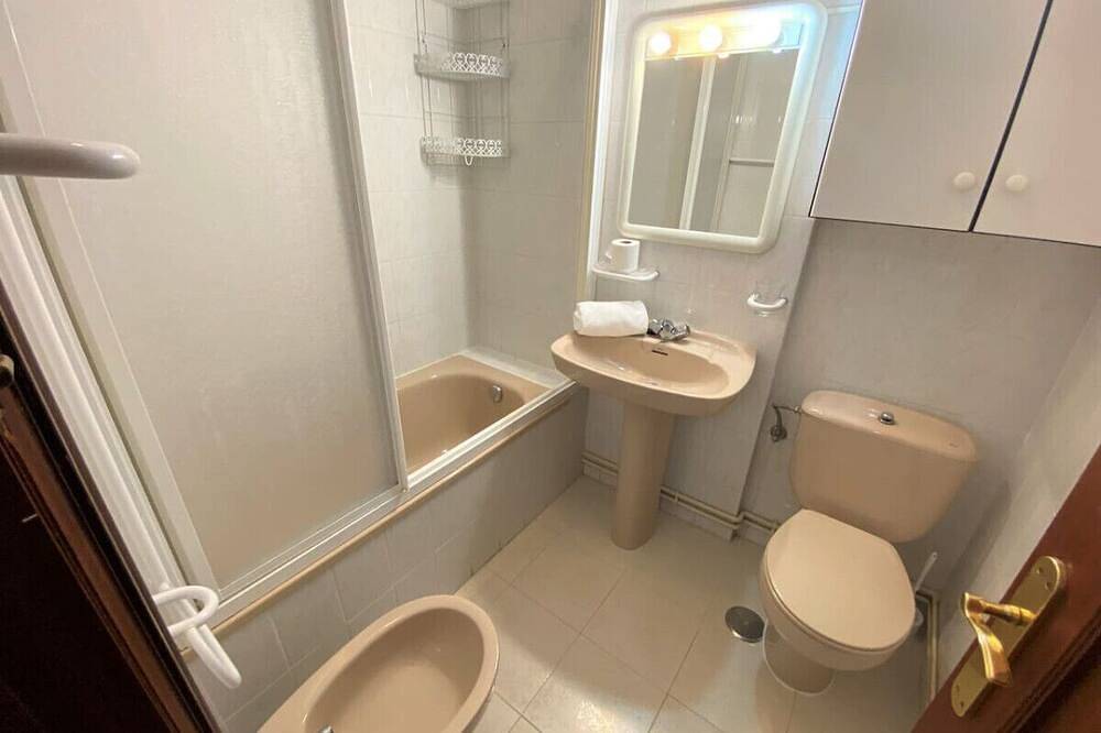 Entire apartment, Apto céntrico en la playa - La Dehesa 5500 in Isla, Arnuero