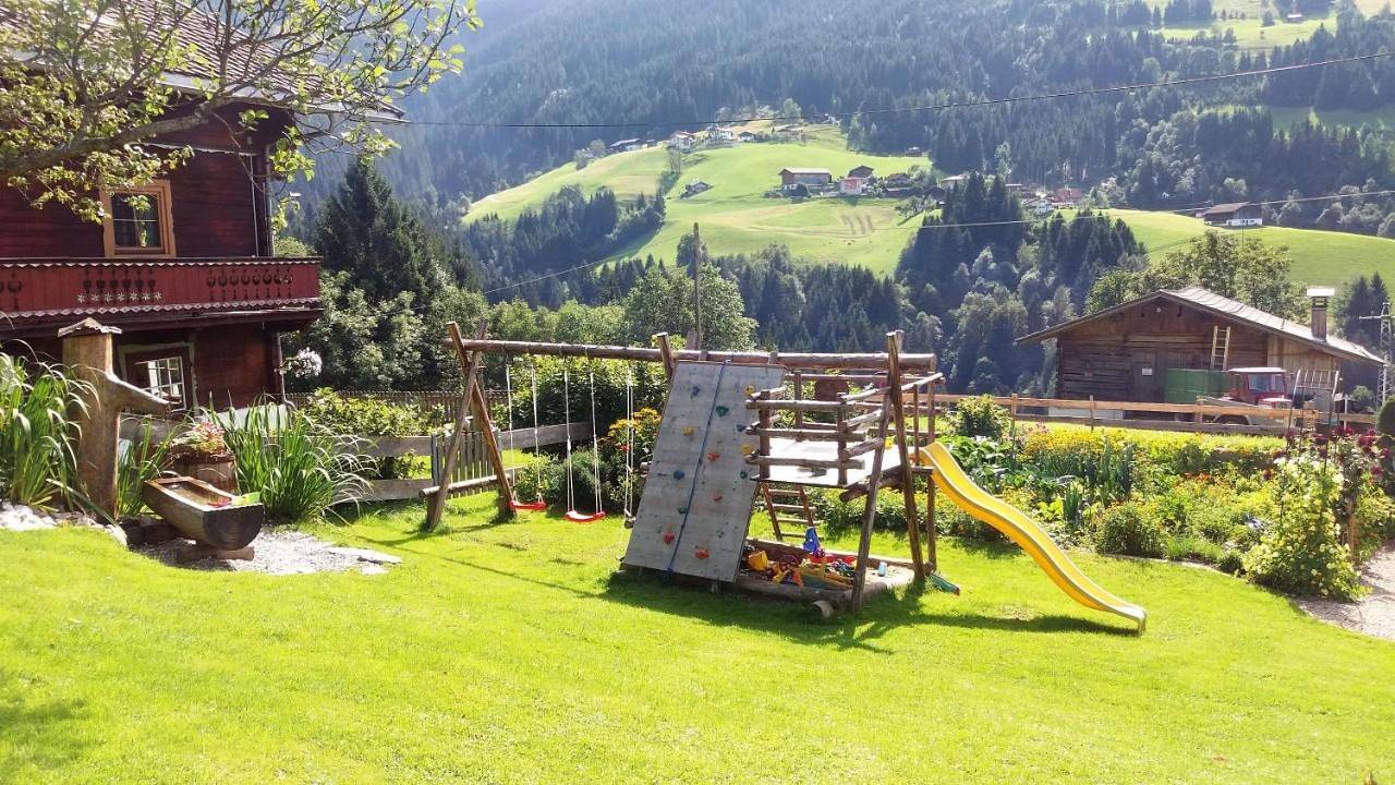 Appartement entier, Apartment with Balcony 4 persons in Alpes de Tux, Weerberg