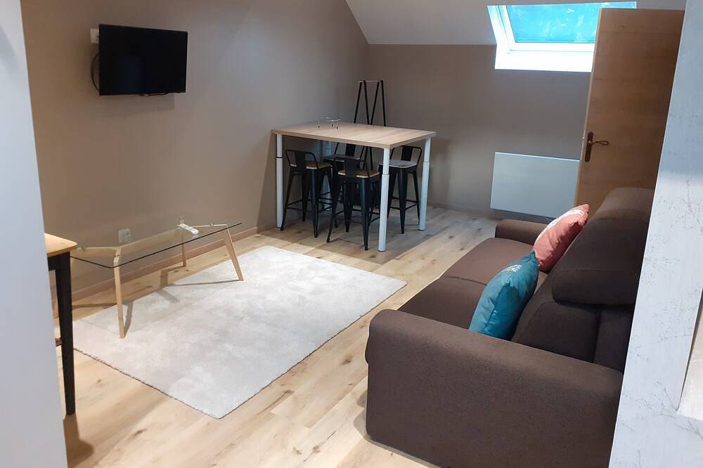 5 Rooms For A Green Vacation in Avesnes-sur-Helpe
