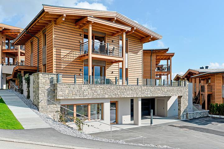 Ferienwohnung für 6 Personen, mit Balkon und Terrasse sowie Sauna und Ausblick in Brixen im Thale