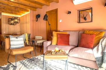 Apartamento de vacaciones para 6 personas, con vistas y balcón, Se admiten mascotas en Pirineo Catalan