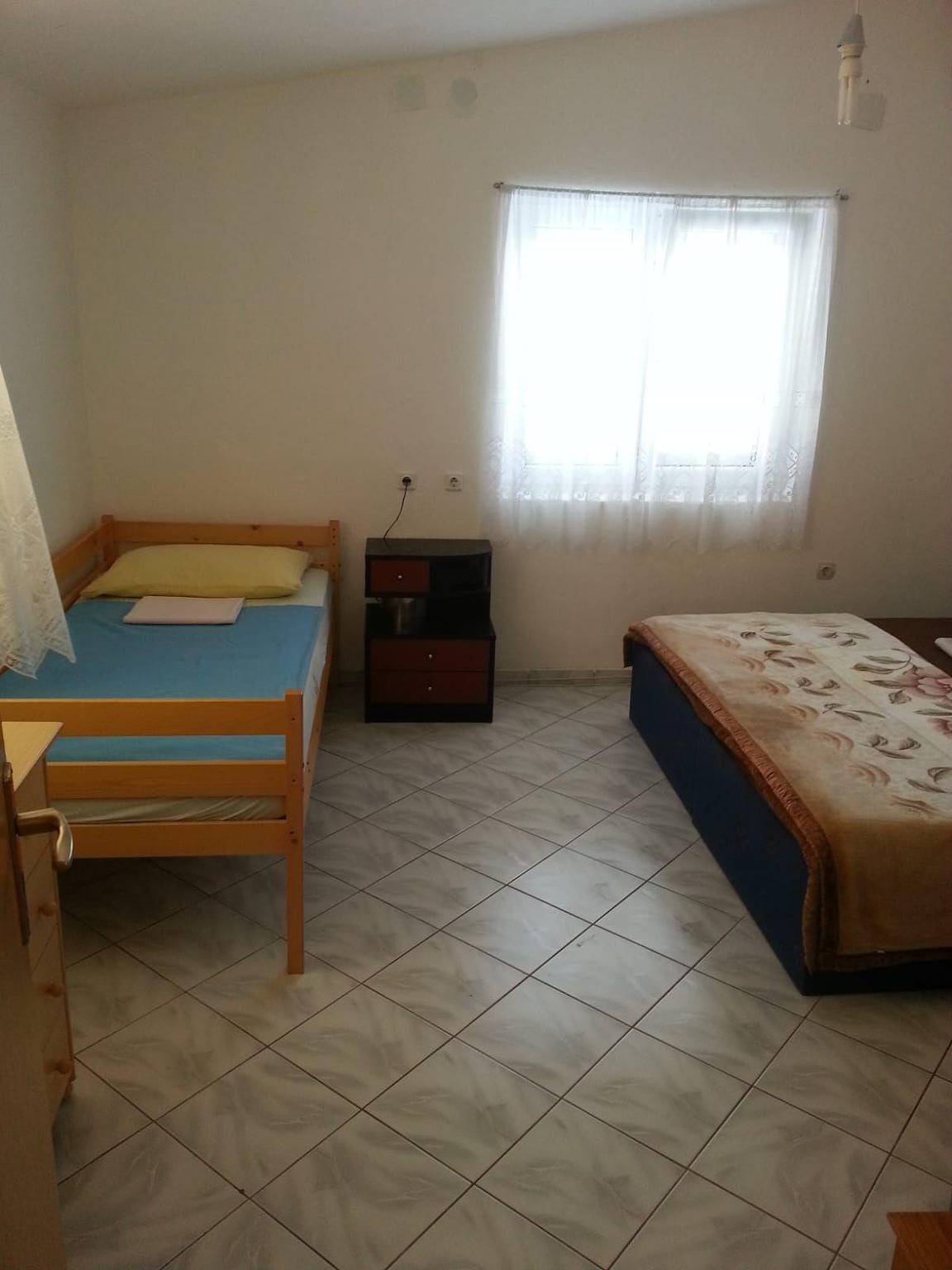 Ganze Ferienwohnung, Ferienwohnung für 4 Personen ca. 40 m² in Karlobag, Adriaküste Kroatien (Kvarner Bucht) in Karlobag, Naturpark Velebit