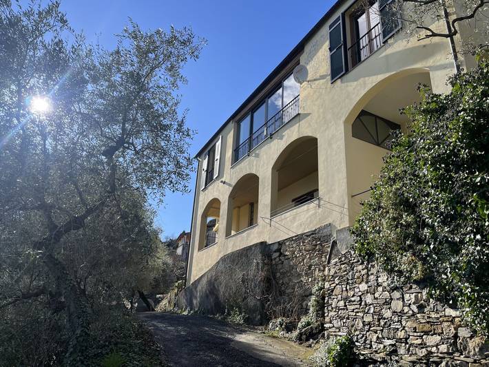 Ferienhaus für 4 Personen, mit Terrasse und Garten in Prelà