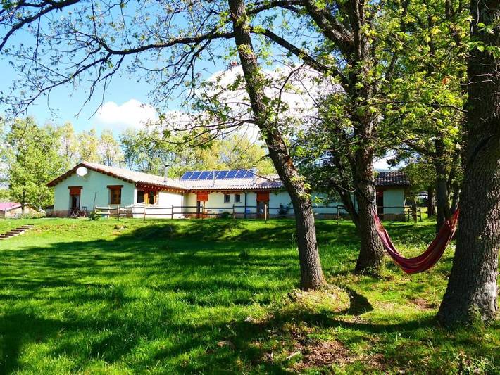 Location de vacances pour 4 personnes, avec Balcon et Terrasse ainsi que Jardin et Vue à Duruelo de la Sierra