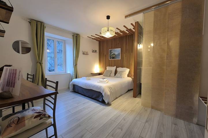 Chambre d’hôte pour 3 personnes à Riols - 2