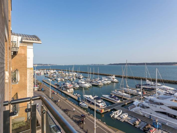 Ferienwohnung für 4 Personen, mit Balkon/Terrasse in Poole