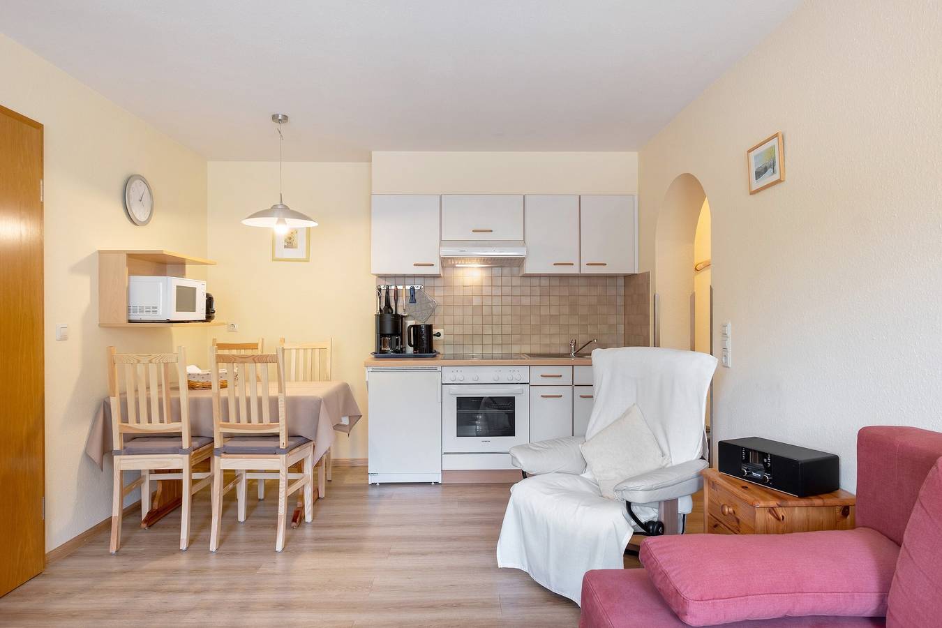 Ganze Wohnung, Ferienwohnung 'Esche' mit Bergblick, Gemeinschaftsterrasse und Wi-Fi in Todtnauberg (Todtnau), Todtnau
