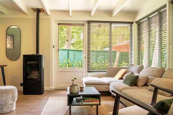 Location de vacances pour 6 personnes, avec vue sur le lac ainsi que jardin et terrasse à Lanaken - 3