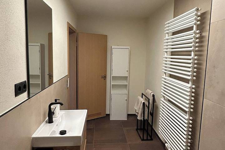 Ganze Wohnung, Ferienwohnung in ruhiger Lage, direkt an den Premiumwanderwegen in Dahn, Landkreis Südwestpfalz