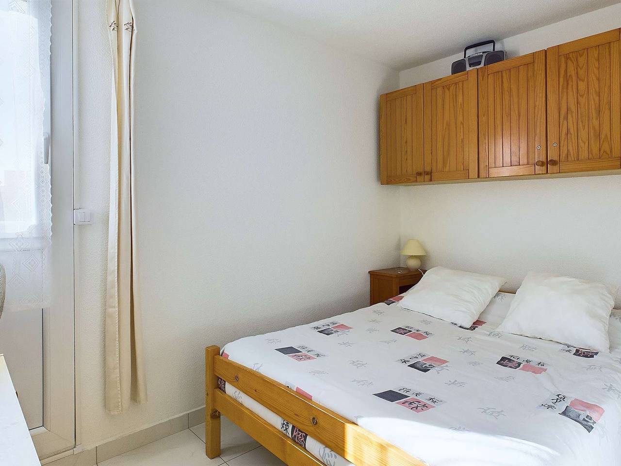 Entire apartment, Air-conditioned 2-room + cabin apartment with parking in the heart of Marseillan-Plage in Marseillan, Mediterranean Coast (France)