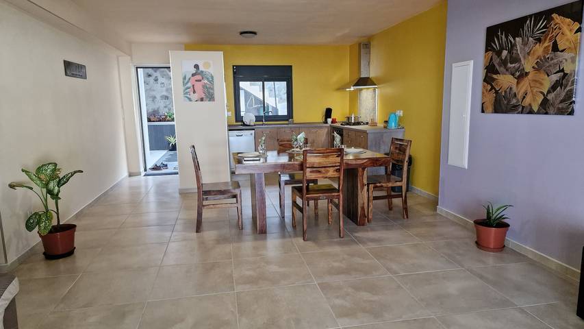 Ferienhaus für 4 Personen, mit Garten und Seeblick sowie Terrasse - 1