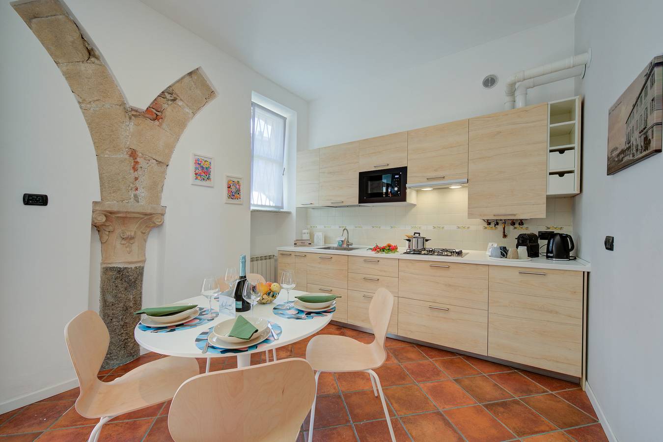 Ganze Wohnung, Ferienwohnung für 4 Personen mit Seeblick in Arona (Lago Maggiore), Arona Gemeinde