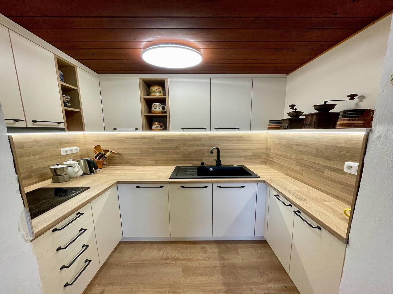 Lovely Apartment in Svinarov Czech Republic near Forest in Rakovnik